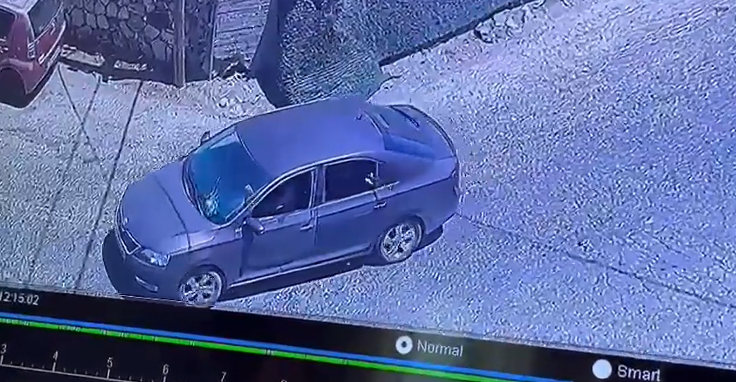 المسؤول بمسلخ أريحا فالح عرار يطلق النار على مشحمة بوضح النهار