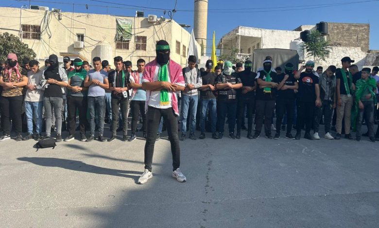 أيها المعلمون.. لا حياة طبيعية بالضفة والاحتلال يبيد غزة