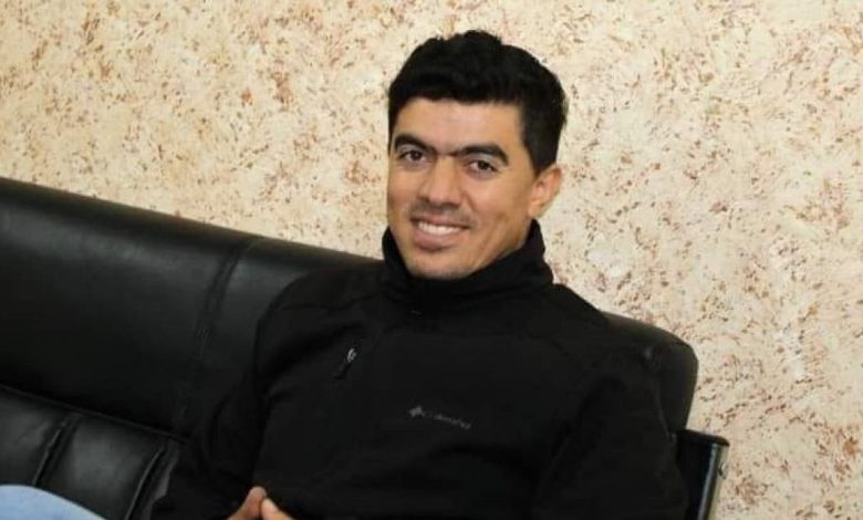 “معن كنعان”.. المعلم المضرب الذي يهان في سجون أجهزة السلطة