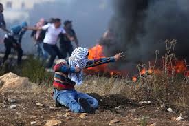 مركز بحثي: الضفة ذاهبة لانتفاضة والسلطة تبحث فقط عن امتيازات