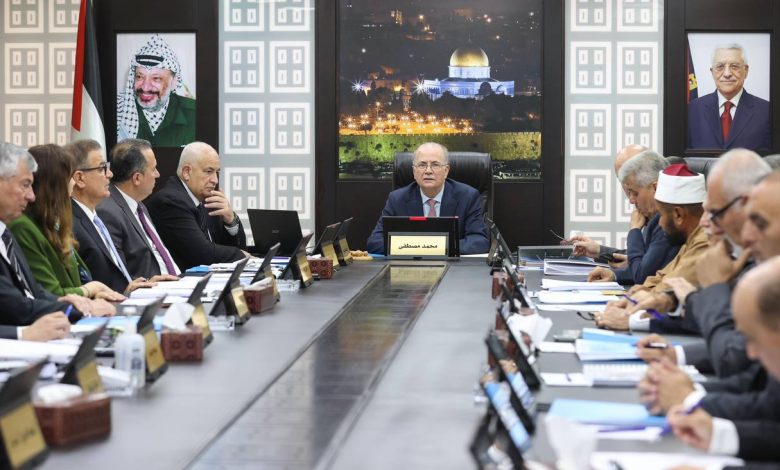 ناشط: حكومة محمد مصطفى.. لن يصلح العطار ما أفسده الدهر