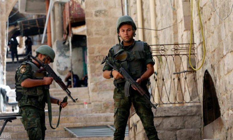 كاتب: كراهية الفلسطينيين للسلطة ستجعل فرص إدارتها لغزة “منعدمة”