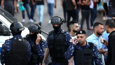 بالأرقام.. السلطة تحرم الموظفين من الرواتب وتدفع بسخاء لأجهزتها الأمنية