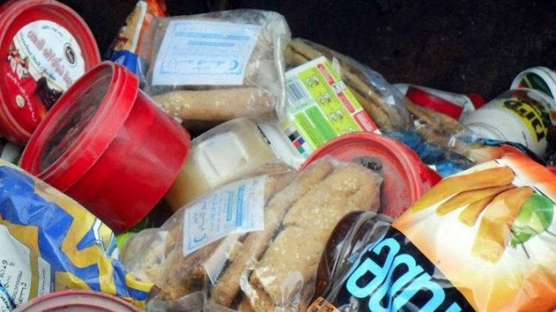 البضائع الفاسدة تغزو أسواق الضفة.. ضبط 17 طناً خلال الشهر المنصرم