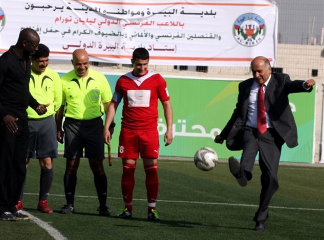 كاتبة: الرياضة الفلسطينية مهملة وتعاني اخفاقات وأزمات متتالية ويجب تغيير الرجوب