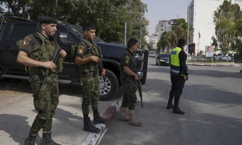 أجهزة السلطة تسرق سلاح أحد المقاومين في طوباس