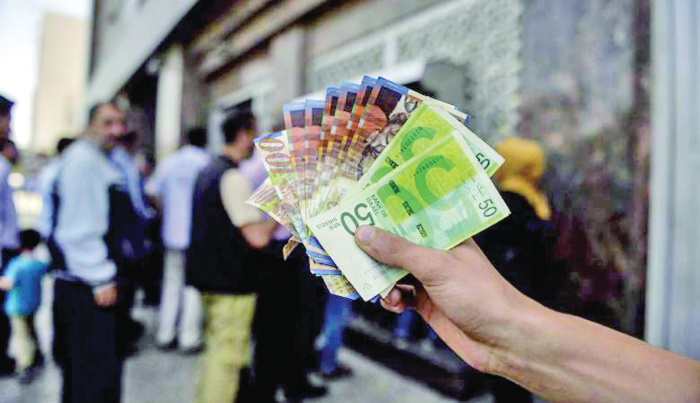 اقتصادي: السلطة أمام مأزق حقيقي لربط نفسها بالاحتلال وعليها الخلاص