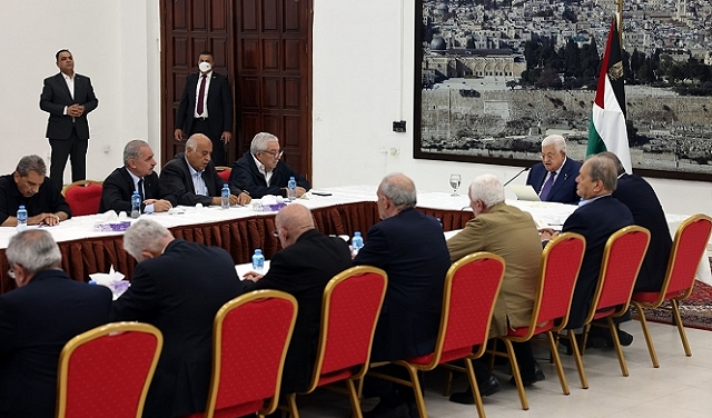 السلطة تسلم واشنطن خطة مفصلة للعودة لغزة على ظهر الدبابة الإسرائيلية