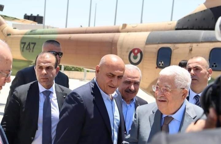 أكرم الرجوب يهاجم محمود عباس.. صح النوم يا قائد