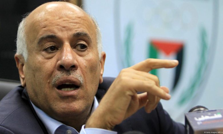 فضيحة.. جبريل الرجوب يُهرِب الأموال عبر سيارته الخاصة للضفة