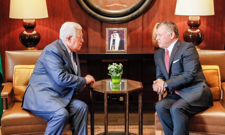 الأردن تضغط على عباس لاتخاذ 3 خطوات لوقف انهيار السلطة