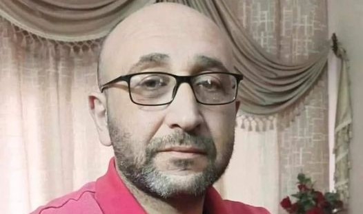 من هو مزيد سقف الحيط؟.. لاحقته السلطة 47 يومًا واعتقلته لانتقادها بمنشور