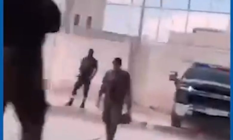 “على ظهر دبابة”.. السلطة تنتشر بجنين عقب اختفاء خلال عدوان  الاحتلال