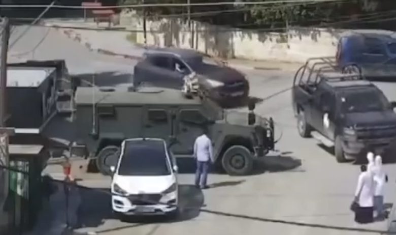 في طولكرم.. الاحتلال يسمح بمرور جيبات السلطة ويفتش السيارات المَدنية