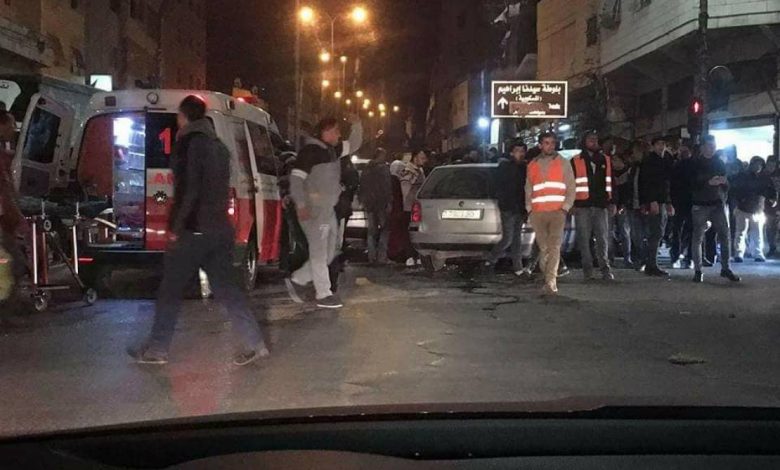 4 قتلى وحرق سيارات وقاعة أفراح بأعنف شجار بالعيزرية والسلطة تقف “متفرجة”