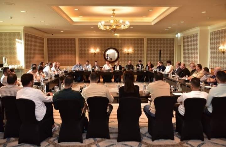 صبي “إسرائيل” بشار المصري يطل بفقاعة إنسانية لتكريس احتلال غزة