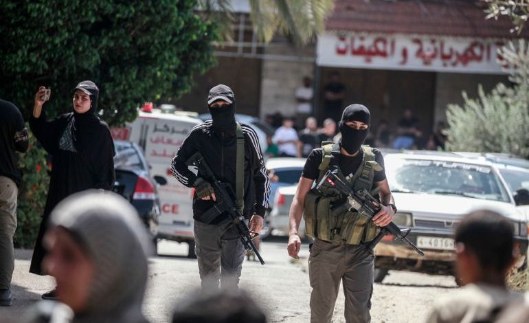 كتيبة طولكرم: سنلجم قادة أجهزة السلطة عن التغول في دماء شعبنا