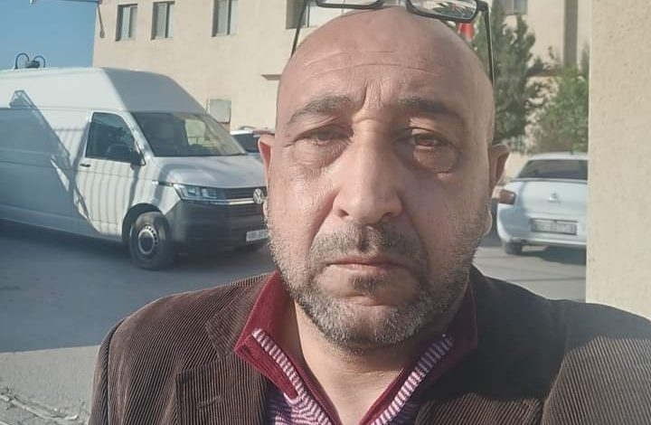حتى الضابطة الجمركية قامت باعتقاله.. السلطة تواصل تحريضها ضد الناشط مزيد سقف الحيط
