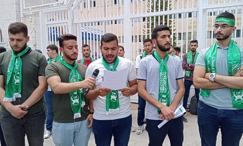 كتلة النجاح تستنكر صمت الجامعة تجاه اعتقال طلبتها وتعذيبهم بسجون السلطة