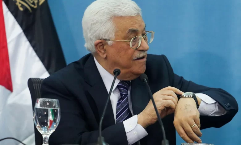 خبيرة: عباس عزز سيطرة السلطة على السياسة والمجتمع بأساليب قمعية متزايدة