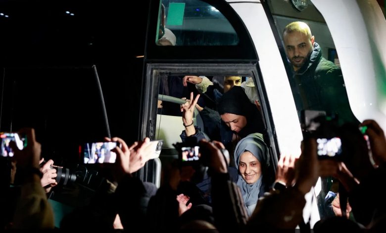 استعدادات شعبية في الضفة الغربية لاستقبال المحررين في صفقة التبادل