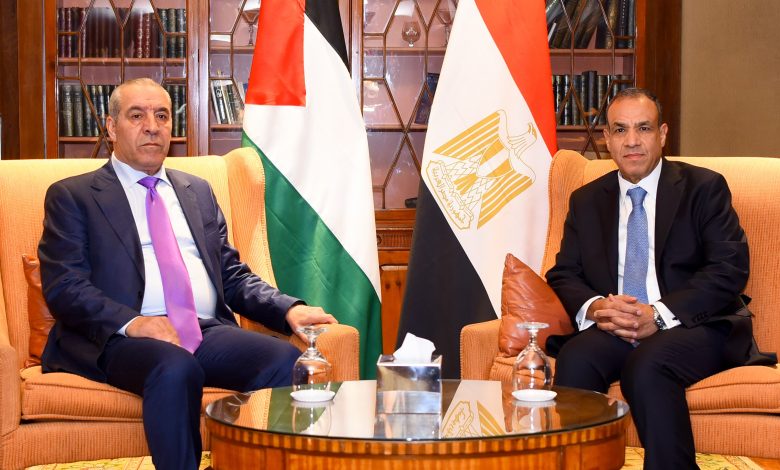 بلا يأس.. السلطة تواصل تحركاتها للعودة لحكم قطاع غزة