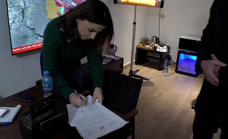 هل تدفع الجزيرة ثمن قول ما لا يريد أحد سماعه؟