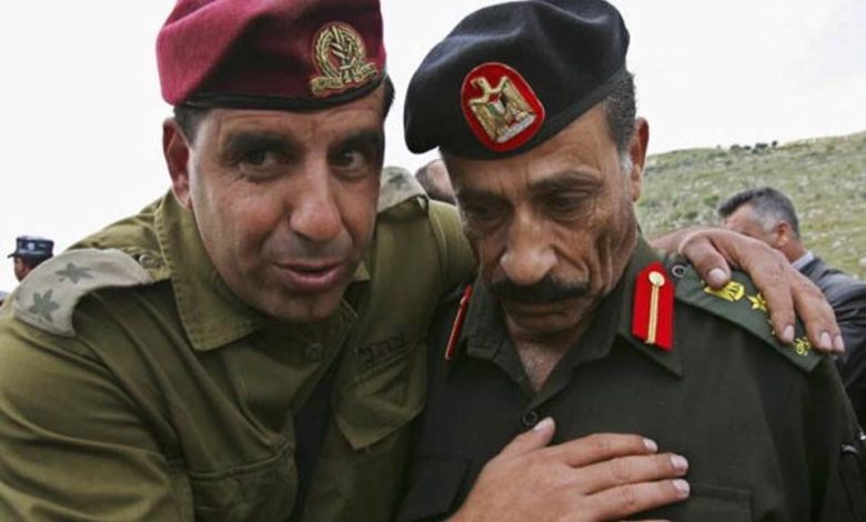 عقيدة أمنية فاسدة وانتظار للراتب.. هكذا خضعت أجهزة السلطة للاحتلال