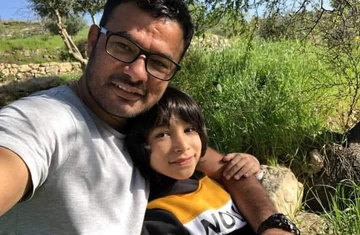 تفاصيل موجعة.. الناشط حمزة زبيدات يروي تفاصيل تعذيبه في سجون السلطة