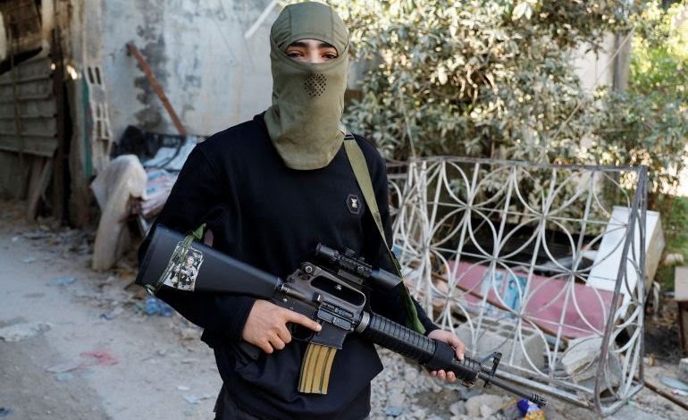 أمن السلطة يعتقل المطارد للاحتلال فتحي أبو ذياب في طولكرم