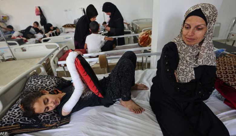 لا علاج ولا خدمات.. سفارة السلطة بالقاهرة تتخلى تماماً عن جرحى غزة