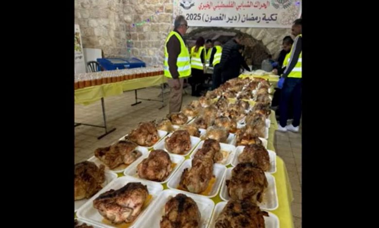 بعد أن تخلت السلطة عنهم.. تكيات خيرية تقدم الطعام لنازحي نور شمس