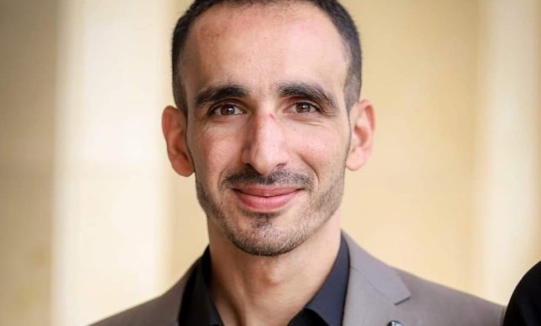 أجهزة السلطة تختطف “القاضي” لأنه استهجن ملاحقة السلطة للمقاومين