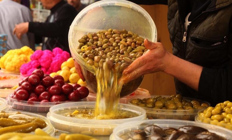 رام الله.. جنون الأسعار متواصل وتبريرات وزارة الاقتصاد لا تقنع المواطنين