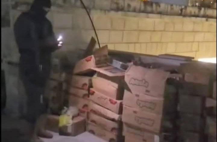 معركة السكاكر.. ملهاة اخترعتها السلطة لرفع شعبيتها المنهارة