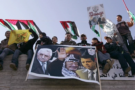 قرار العفو عن المفصولين يكشف المزيد من تيارات فتح المتصارعة وخلافاتها المتصاعدة