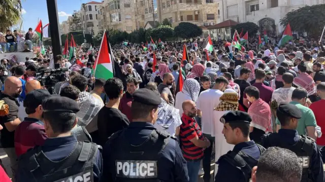 محام أردني: النظام يحاكم مواطنين أردنيين لتضامنهم مع غزة