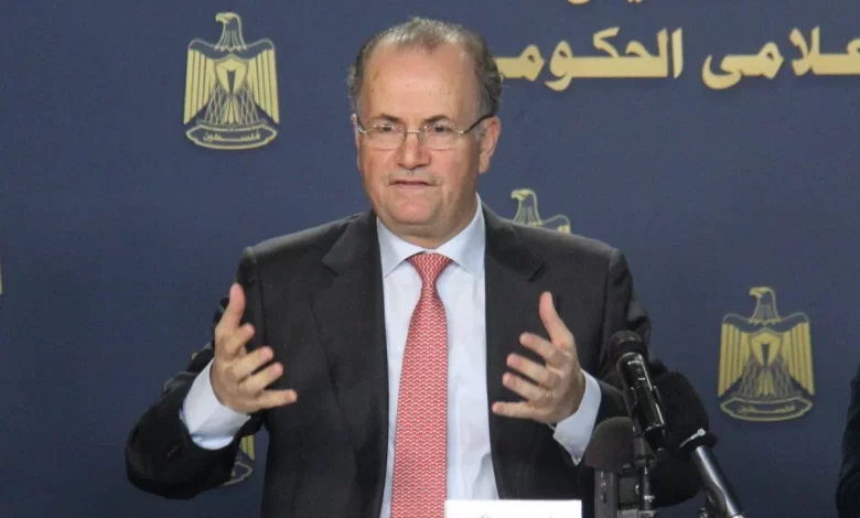 سيادة مزعومة.. محمد مصطفى ممنوع من التجول بنابلس ورام الله