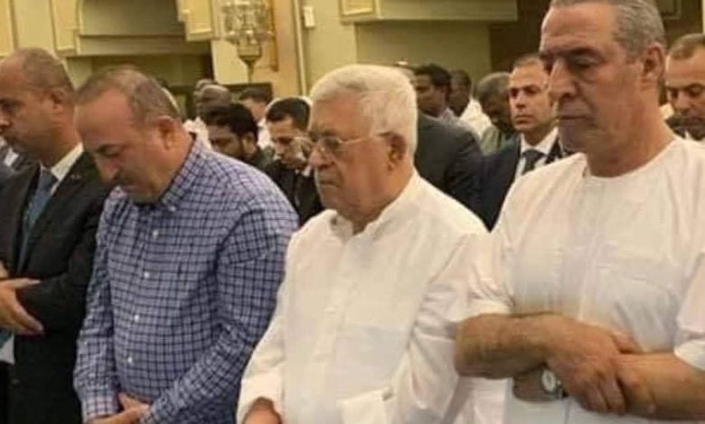 كاتب: عباس ينفذ أجندة خارجية عقب مطالبة بتجفيف مستنقع والفساد