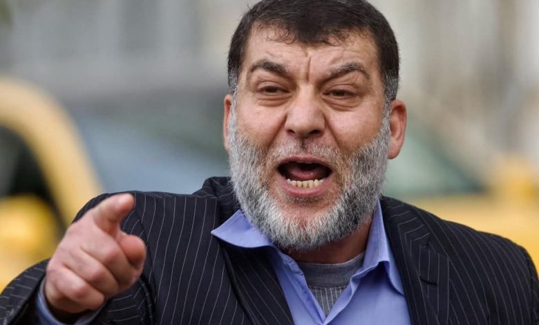 بسبب مساندته لغزة.. السلطة تمدد اعتقال د. عبد السلام معلا 15 يوماً