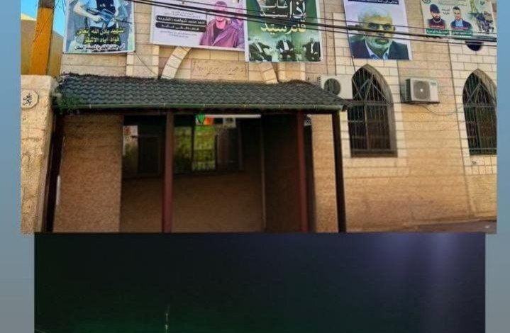 بتنسيق مع الاحتلال.. السلطة تمزق صور قادة غزة الشهداء بجنين