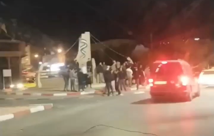 أهالي طوباس يتظاهرون للمطالبة بإطلاق سراح أبنائهم من سجون السلطة