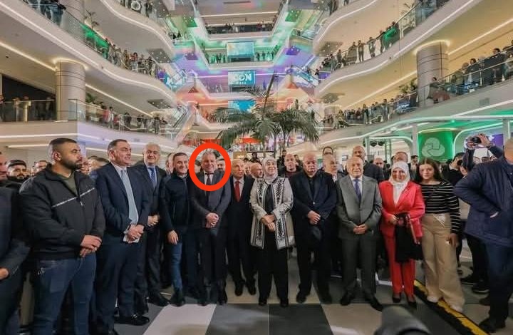 صحفي: رام الله تدفن رأسها بالرمال أو تحاول رفاهية كاذبة ومظاهر خداعة