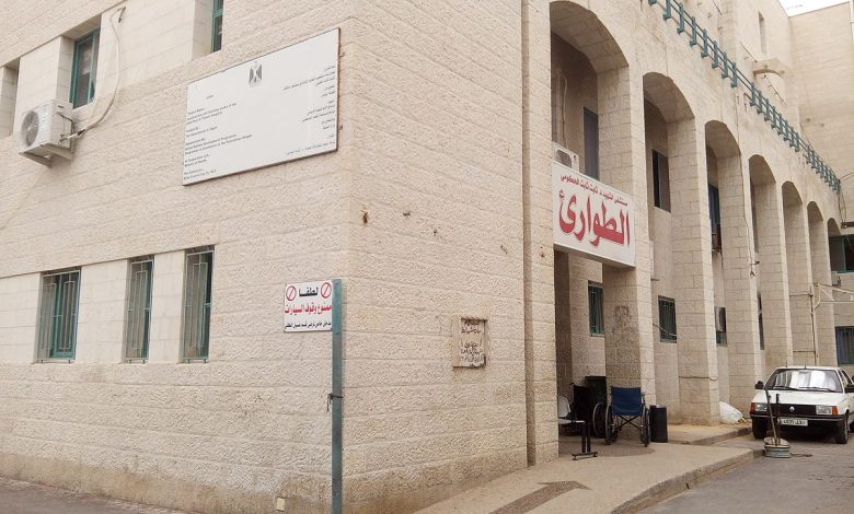 أطباء طولكرم يعلنون الإضراب احتجاجاً على تجاهل الصحة لنقص الكادر الطبي