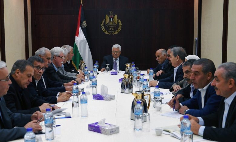 محلل: منظمة التحرير شاخت ومؤسساتها عوامل كبح لاستنهاضها