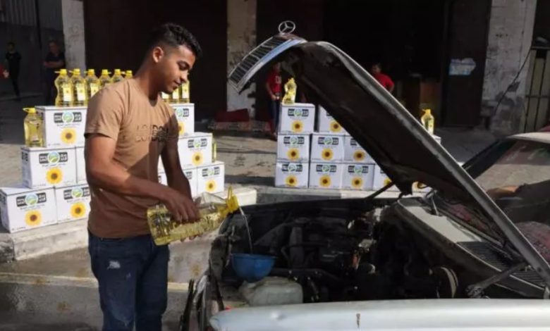 محطات الوقود بالضفة فارغة والمواطنون يلجؤون لاستخدام زيت الطهي
