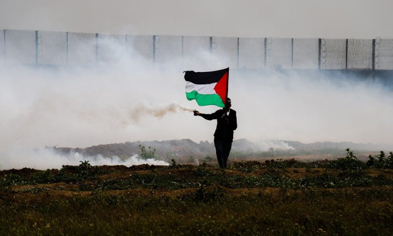 من الاحتفالات إلى العجز السياسي.. السلطة تفقد شرعيتها وفتح مغيبة