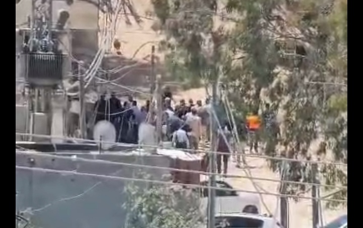 المنسق الأمني الأمريكي يزور مخيم طولكرم وسط رفض شعبي