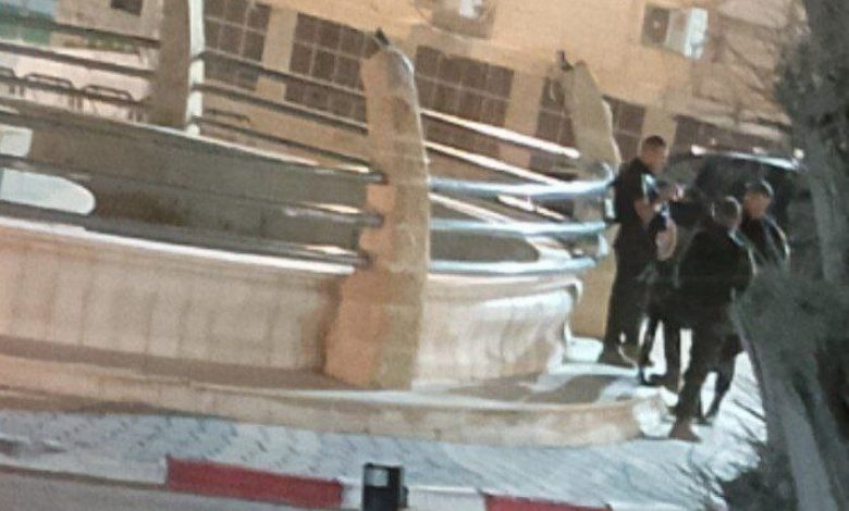 نشطاء وحقوقيون: اعتقال السلطة للمتضامنين مع غزة “عار ما بعده عار”