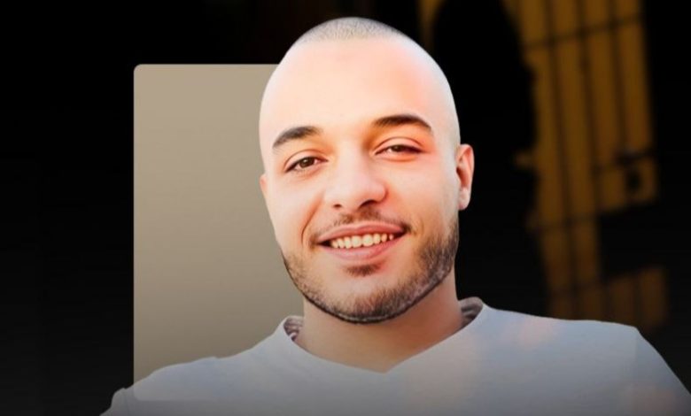 عائلته ممنوعة من زيارته.. تدهور بصحة المعتقل السياسي لدى السلطة يزن حنون